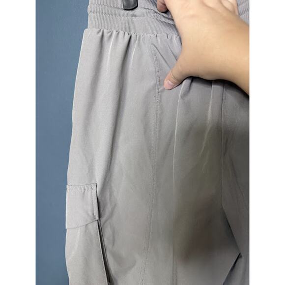 90 Degrees Cargo Joggers Women's Size Medium Lightweight Grey Easy On Cozy - Picture 8 of 11
